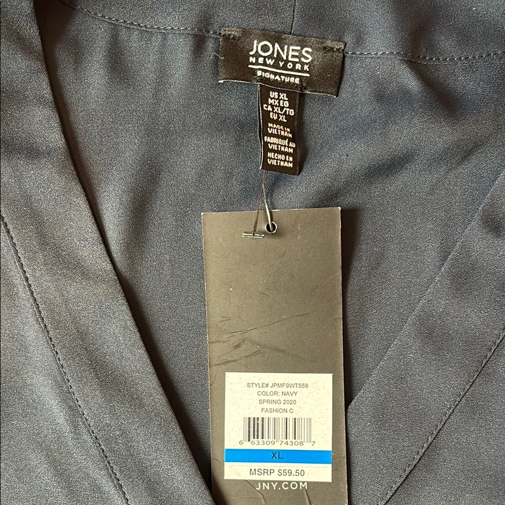 Elegant Navy Women's Blouse - Picture 7 of 9